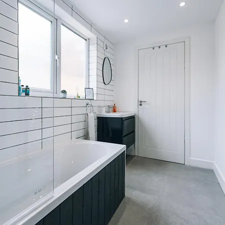 3 Bedroom House Workstays Uk Апартаменты