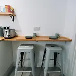 3 Bedroom House Workstays Uk Appartamento *